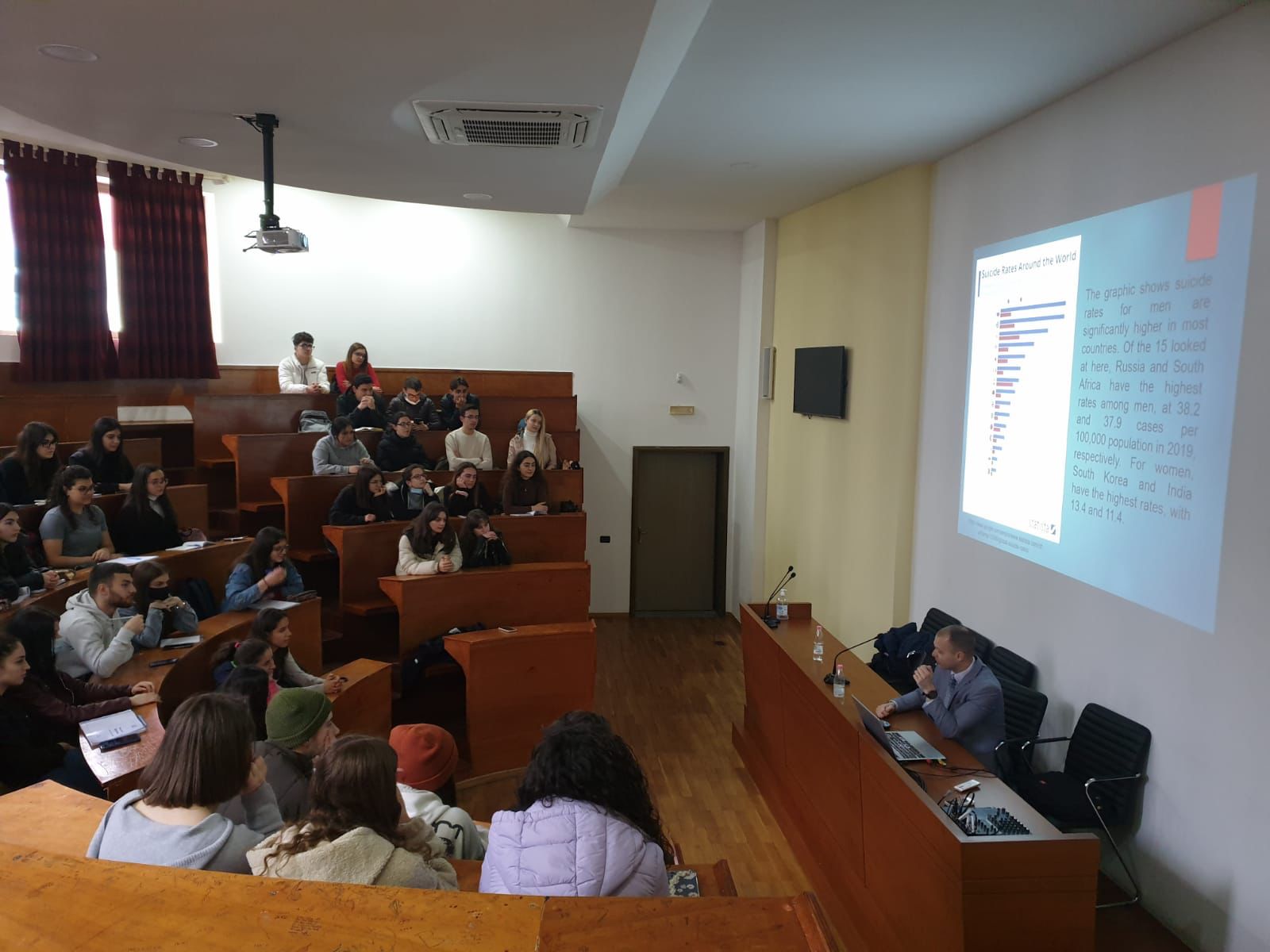 Vizita e pedagogëve Rumunë në Universitetin e Mjekësisë, Tiranë